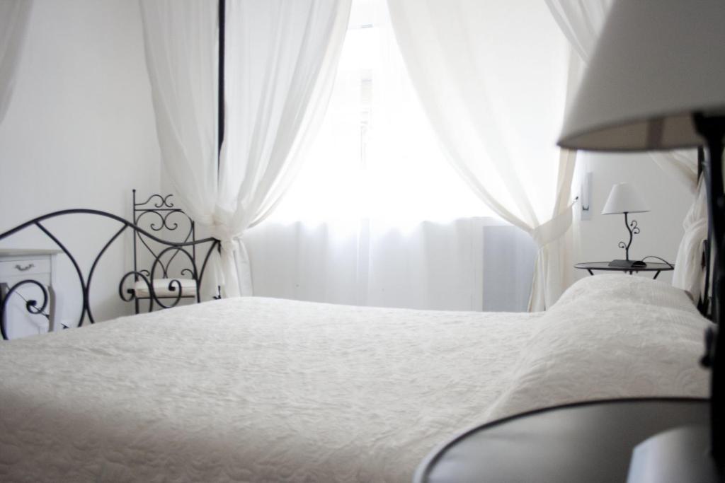 ローマ フォスカリ　ハウス Bed & Breakfast エクステリア 写真
