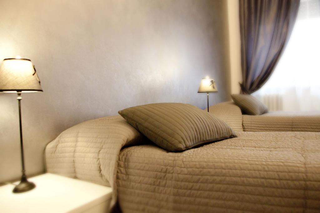 ローマ フォスカリ　ハウス Bed & Breakfast 部屋 写真
